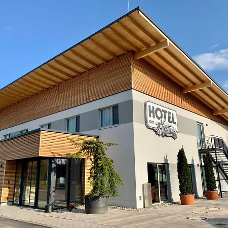 Hotel Am Sonnenlandpark Lichtenau  Экстерьер фото